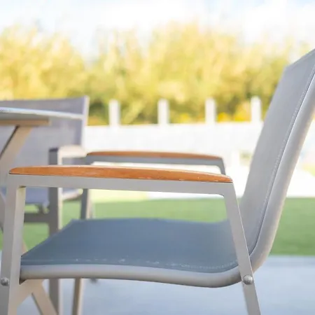 The Windmill Вилла Лампи