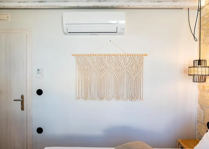 The Windmill - 50m From The Sea