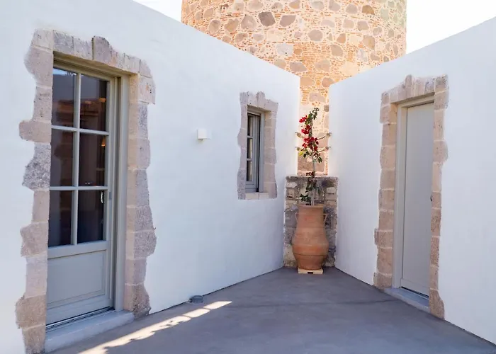 The Windmill - 50m From The Sea